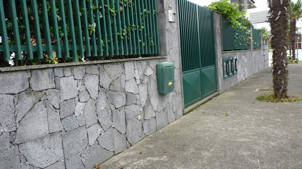 Azores Holidays House -B&B - Suites - Self Check-In Keyboard Ponta Delgada Kültér fotó